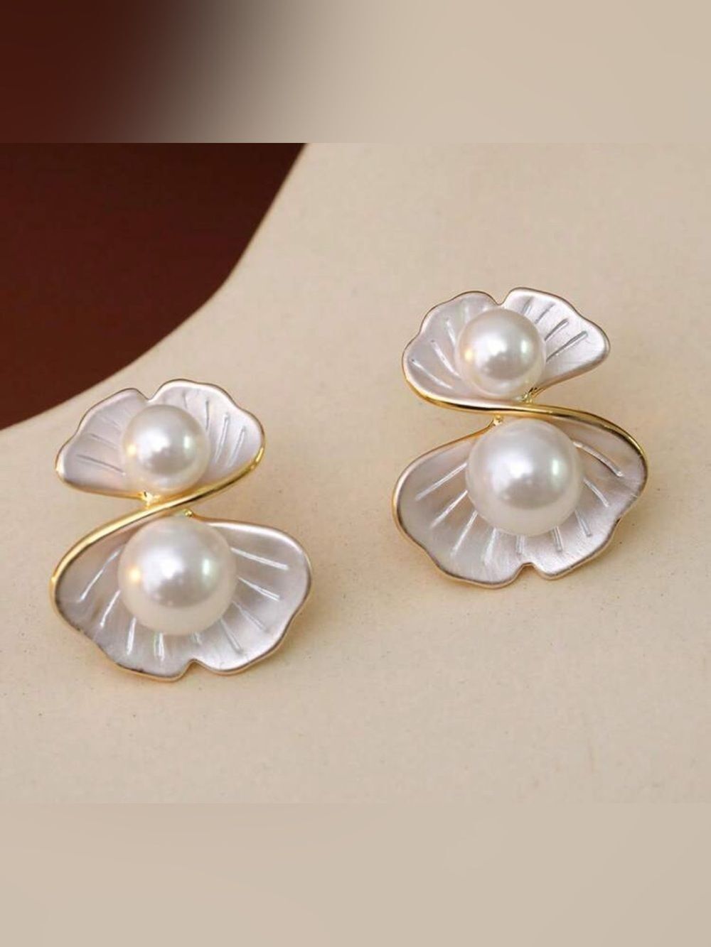 White Pearl Floral Double-Stud Earrings N1481
